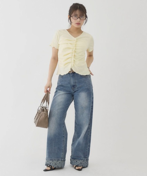archives(アルシーヴ)の「ハーフスリーブフロントタックカットTOPS(Tシャツ/カットソー・レディース・オートミール/レッド/ブラック/Cream・MEDIUM)」の7枚目の写真