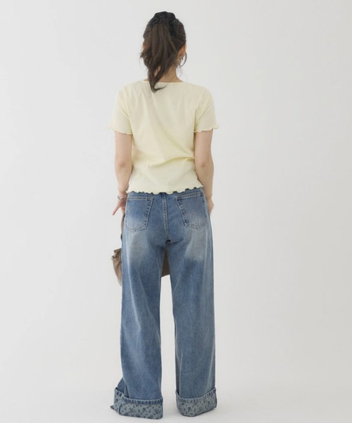 archives(アルシーヴ)の「ハーフスリーブフロントタックカットTOPS(Tシャツ/カットソー・レディース・オートミール/レッド/ブラック/Cream・MEDIUM)」の5枚目の写真