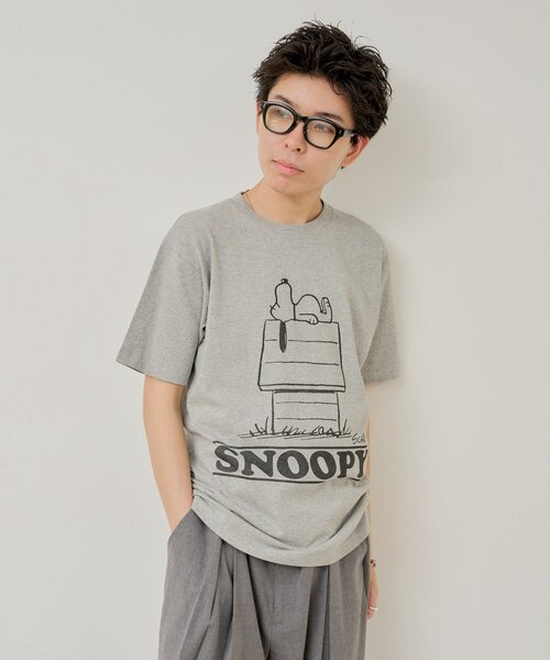 WHIMSIC(ウィムジック)の「【UNISEX/2サイズ展開】PEANUTS PRINT T-SHIRT(Tシャツ/カットソー・メンズ・ブラウン/ピンク/ホワイト/グレー/イエロー・1/2)」の10枚目の写真