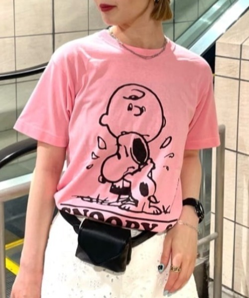 WHIMSIC(ウィムジック)の「【UNISEX/2サイズ展開】PEANUTS PRINT T-SHIRT(Tシャツ/カットソー・メンズ・ブラウン/ピンク/ホワイト/グレー/イエロー・1/2)」の5枚目の写真
