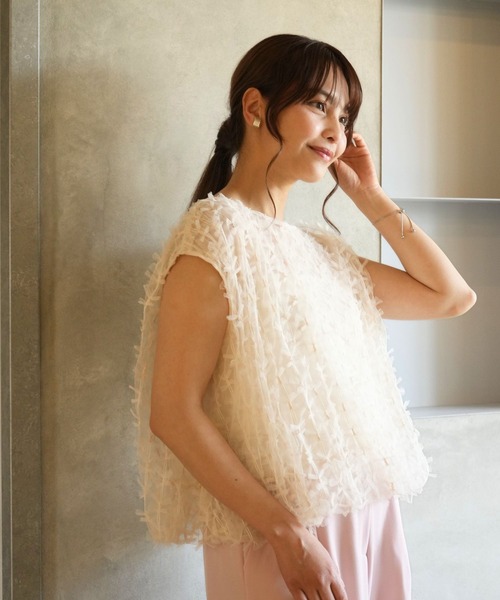 Ehre style(エーレスタイル)の「夏に活躍!大人のノースリシアートップス(キャミソール・レディース・ブラック/アイボリー・FREE)」の8枚目の写真