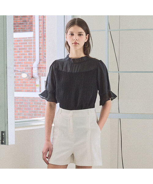 SLOWLOLLI（スローローリ）の「Mixed layered blouse_2 Colors（シャツ/ブラウス・レディース・ブラック/アイボリー・FREE）」の2枚目の写真