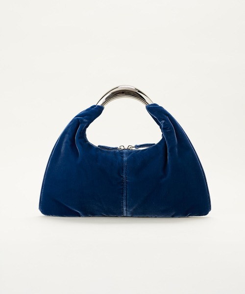 LE VERNIS(ル・ベルニ)の「LE VERNIS(ル・ベルニ)Sculpture triangle bag S(Velvet)(ハンドバッグ・レディース・ブルー・FREE)」の2枚目の写真