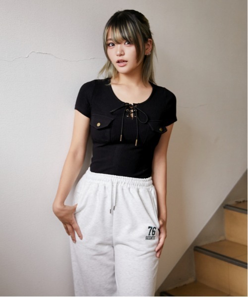 GORGE(ゴージ)の「《フロントレースアップ×リブトップス》カットソー/フェミニン×Y2K/春夏/全3色(Tシャツ/カットソー・レディース・オフホワイト/ブルー/ブラック・F)」の11枚目の写真