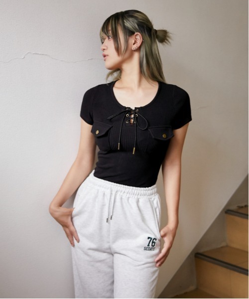 GORGE(ゴージ)の「《フロントレースアップ×リブトップス》カットソー/フェミニン×Y2K/春夏/全3色(Tシャツ/カットソー・レディース・オフホワイト/ブルー/ブラック・F)」の13枚目の写真