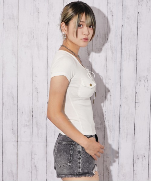 GORGE(ゴージ)の「《フロントレースアップ×リブトップス》カットソー/フェミニン×Y2K/春夏/全3色(Tシャツ/カットソー・レディース・オフホワイト/ブルー/ブラック・F)」の19枚目の写真