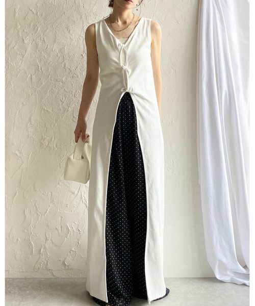 She's Closet(シーズクローゼット)の「ノースリーブ タイト ロング丈 ツイスト フロントスリット タンクトップリブワンピース(ワンピース・レディース・ブラック/グレー/ホワイト・FREE)」の1枚目の写真