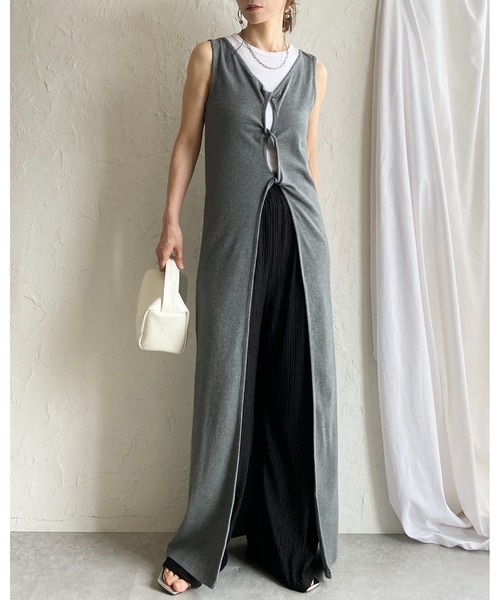 She's Closet(シーズクローゼット)の「ノースリーブ タイト ロング丈 ツイスト フロントスリット タンクトップリブワンピース(ワンピース・レディース・ブラック/グレー/ホワイト・FREE)」の18枚目の写真