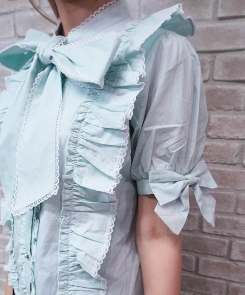axes femme POETIQUE（アクシーズファムポエティック）の「トロワリボンＢＬ（シャツ/ブラウス・レディース・ミント/ブラック/ホワイト・MEDIUM）」の9枚目の写真