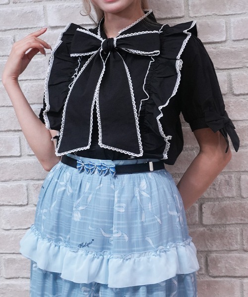 axes femme POETIQUE（アクシーズファムポエティック）の「トロワリボンＢＬ（シャツ/ブラウス・レディース・ミント/ブラック/ホワイト・MEDIUM）」の4枚目の写真