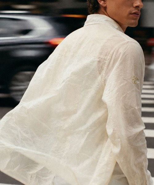 TMT(ティーエムティー)の「WASHER COTTON LINEN SHIRT(シャツ/ブラウス・メンズ・ホワイト/ベージュ/サックスブルー・MEDIUM/LARGE/X-LARGE)」の20枚目の写真