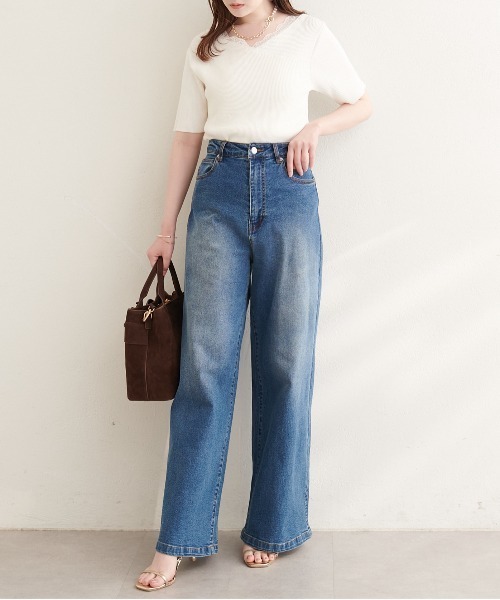 natural couture(ナチュラルクチュール)の「ゆるストレートストレッチセルフカットデニムパンツ(デニムパンツ・レディース・サックスブルー/ブルー/ブラウン・MEDIUM/SMALL/LARGE)」の4枚目の写真
