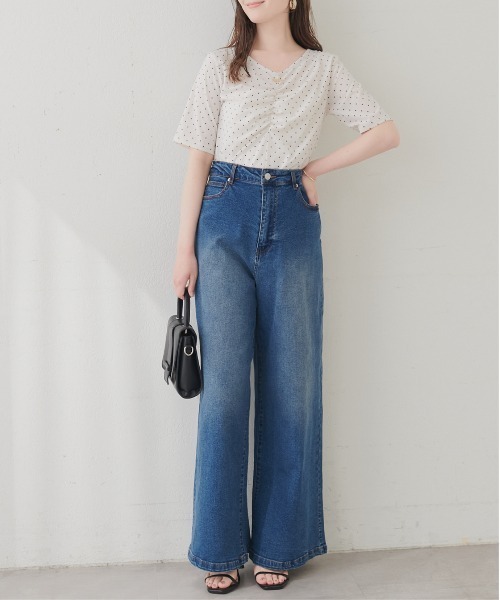 natural couture(ナチュラルクチュール)の「ゆるストレートストレッチセルフカットデニムパンツ(デニムパンツ・レディース・サックスブルー/ブルー/ブラウン・MEDIUM/SMALL/LARGE)」の6枚目の写真