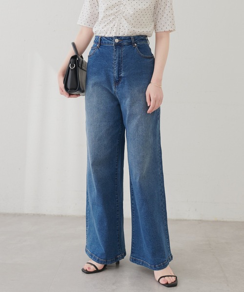 natural couture(ナチュラルクチュール)の「ゆるストレートストレッチセルフカットデニムパンツ(デニムパンツ・レディース・サックスブルー/ブルー/ブラウン・MEDIUM/SMALL/LARGE)」の9枚目の写真