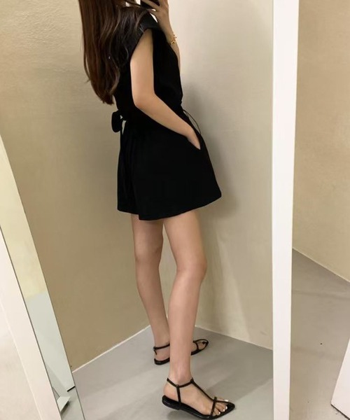 meJane(ミージェーン)の「バックオープンドロストトップス × フレアショートパンツ セットアップ(セットアップ・レディース・ホワイト/ブラック・FREE)」の15枚目の写真