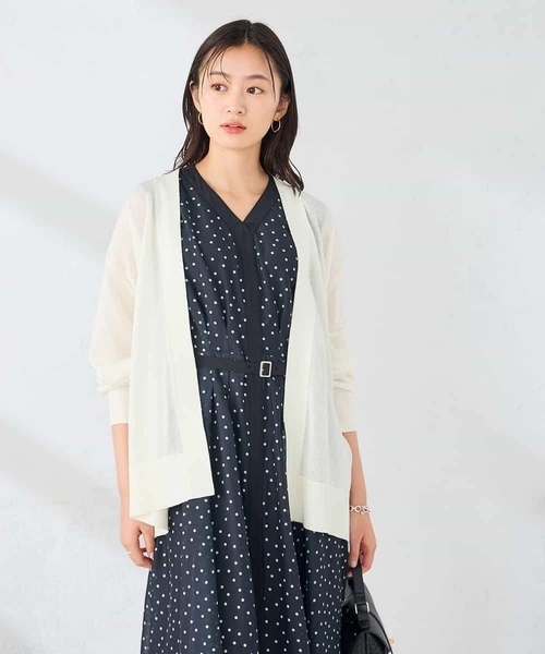 a.v.v(アーヴェヴェ)の「【さらさらタッチ】透かし柄トッパーカーディガン(カーディガン/ボレロ・レディース・ホワイト/ブラック・38/40)」の16枚目の写真