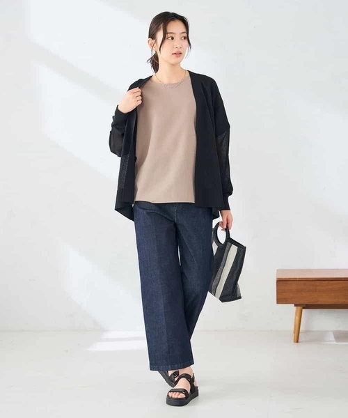 a.v.v(アーヴェヴェ)の「【さらさらタッチ】透かし柄トッパーカーディガン(カーディガン/ボレロ・レディース・ホワイト/ブラック・38/40)」の4枚目の写真