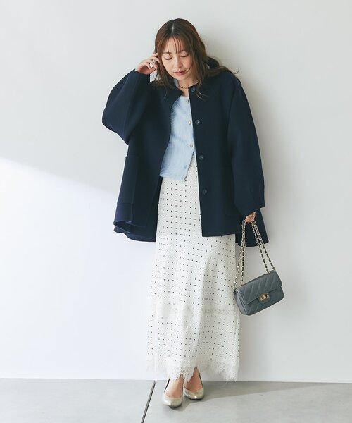 La boutique BonBon（ラブティックボンボン）の「【3サイズ展開】ドットレース付きナロースカート（スカート・レディース・オフホワイト/ブラック・38/36/34）」の4枚目の写真