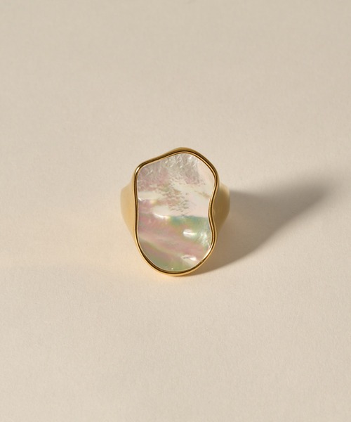 novice（ノーヴィス）の「【novice】Shell Signet Ring［Stainless］（リング・レディース・シルバー/ゴールド・11/16）」の3枚目の写真