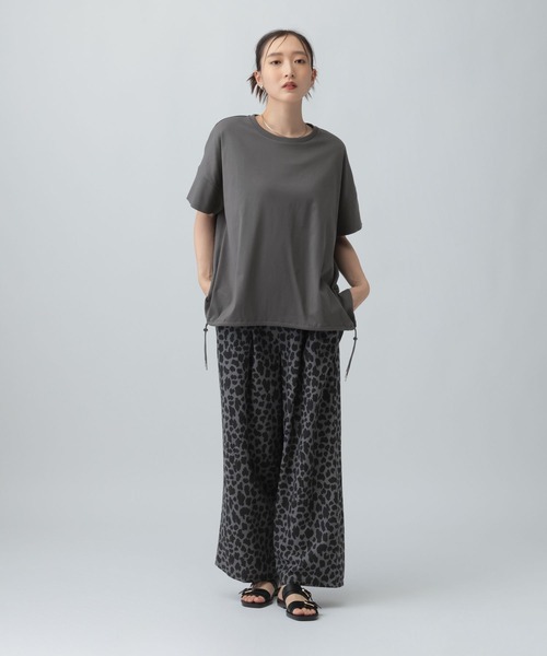 LEPSIM（レプシィム）の「異素材ドロストチュニックSS　1054480（Tシャツ/カットソー・レディース・ブラック/グレー・FREE）」の8枚目の写真