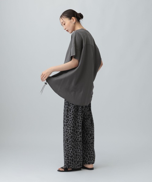 LEPSIM（レプシィム）の「異素材ドロストチュニックSS　1054480（Tシャツ/カットソー・レディース・ブラック/グレー・FREE）」の9枚目の写真