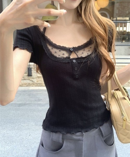 ViViDAY(ビビデー)の「レースinレイヤード風tシャツ(Tシャツ/カットソー・レディース・ブラック・M)」の2枚目の写真