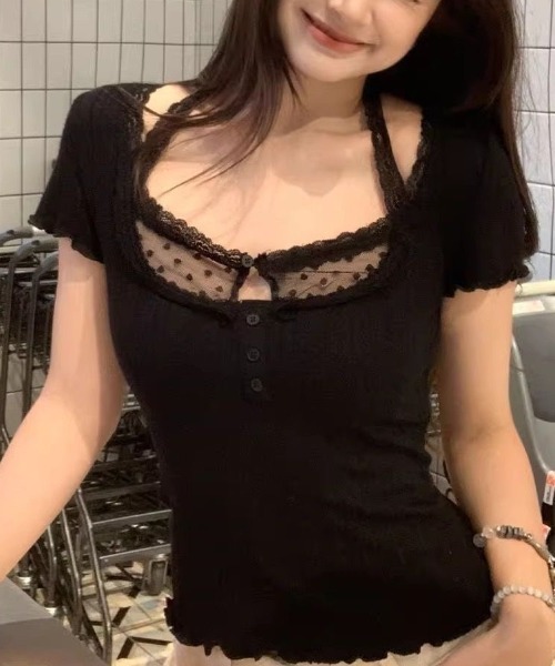 ViViDAY(ビビデー)の「レースinレイヤード風tシャツ(Tシャツ/カットソー・レディース・ブラック・M)」の4枚目の写真