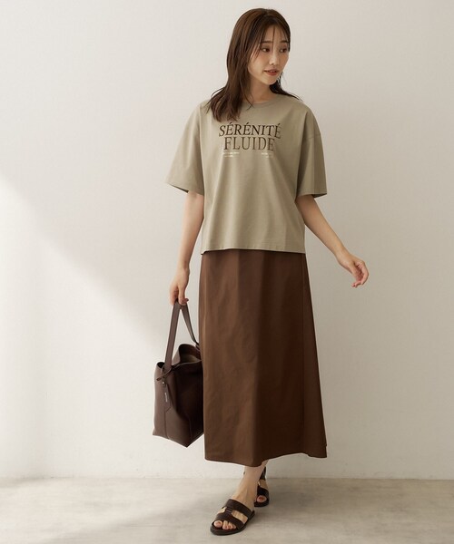 UNTITLED(アンタイトル)の「【丈感すっきり】ベロアプリントロゴT(Tシャツ/カットソー・レディース・チャコール/ホワイト系1/ベージュ系・00/02/04/44/48)」の14枚目の写真