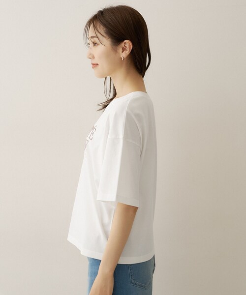 UNTITLED(アンタイトル)の「【丈感すっきり】ベロアプリントロゴT(Tシャツ/カットソー・レディース・チャコール/ホワイト系1/ベージュ系・00/02/04/44/48)」の18枚目の写真