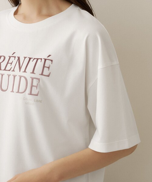 UNTITLED(アンタイトル)の「【丈感すっきり】ベロアプリントロゴT(Tシャツ/カットソー・レディース・チャコール/ホワイト系1/ベージュ系・00/02/04/44/48)」の21枚目の写真