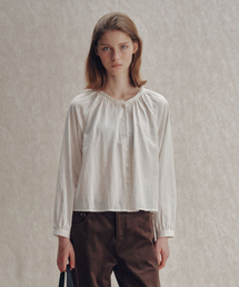 FRILLED NECK LONG-SLEEVE BLOUSE_IVORY