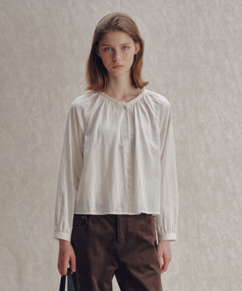 TTUDEMENT(トュードメント)の「FRILLED NECK LONG-SLEEVE BLOUSE_IVORY(シャツ/ブラウス・レディース・その他・FREE)」の1枚目の写真
