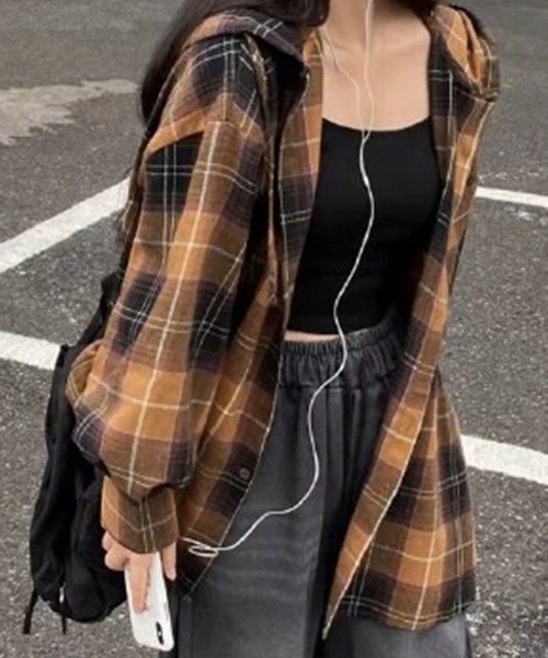 GLAMOROUS JANE(グラマラスジェーン)の「オーバーサイズチェックフード付シャツ(シャツ/ブラウス・レディース・ブラウン/グレー・FREE)」の2枚目の写真