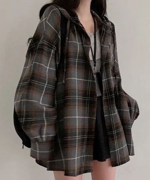 GLAMOROUS JANE(グラマラスジェーン)の「オーバーサイズチェックフード付シャツ(シャツ/ブラウス・レディース・ブラウン/グレー・FREE)」の1枚目の写真