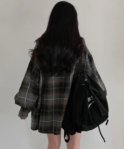 GLAMOROUS JANE(グラマラスジェーン)の「オーバーサイズチェックフード付シャツ(シャツ/ブラウス・レディース・ブラウン/グレー・FREE)」の3枚目の写真