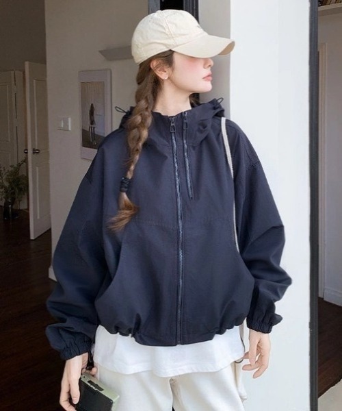 yuue' ( wear )(ユーイ)の「オーバーサイズマウンテンパーカー/ライトフーディージャケット(マウンテンパーカー・レディース・ブラック/アイボリー・FREE)」の12枚目の写真