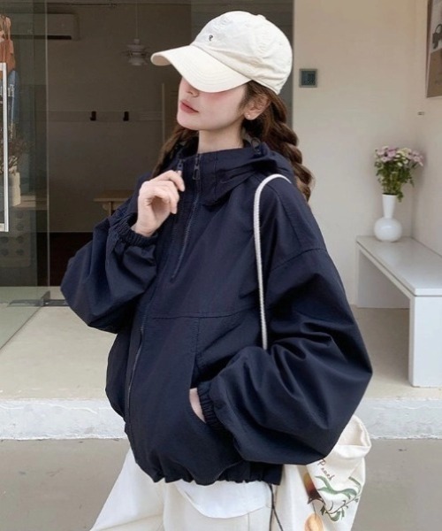 yuue' ( wear )(ユーイ)の「オーバーサイズマウンテンパーカー/ライトフーディージャケット(マウンテンパーカー・レディース・ブラック/アイボリー・FREE)」の14枚目の写真