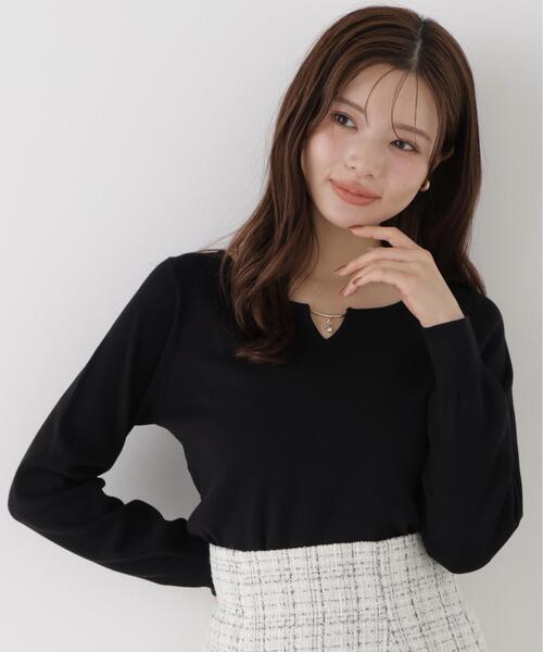 PROPORTION BODY DRESSING(プロポーションボディドレッシング)の「キラ付きハートネック総針トップス / 1216270906(ニット/セーター・レディース・ブラック/ホワイト系その他/グリーン/ブラウン・FREE)」の1枚目の写真