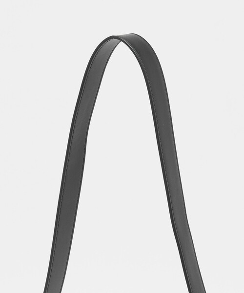 BEAUTY&YOUTH UNITED ARROWS（ビューティーアンドユースユナイテッドアローズ）の「“Emboss Bag Series” クロス ショルダー バッグ（ショルダーバッグ・メンズ・ブラック・FREE）」の6枚目の写真