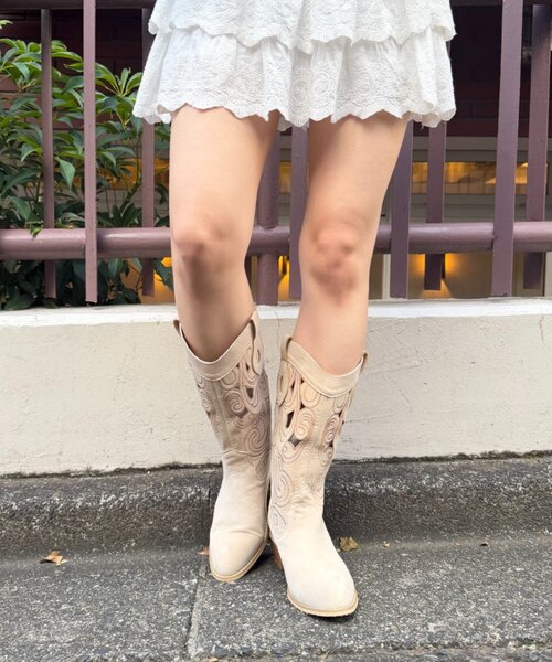 w closet(ダブルクローゼット)の「カッティングウエスタンブーツ(ブーツ・レディース・ベージュ/ブラウン・LARGE/MEDIUM)」の11枚目の写真