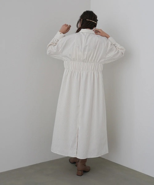 Bab(バブ)の「【選べるサイズ展開】ストライプビスチェ風シャツワンピース(シャツワンピース・レディース・グレイッシュベージュ/ブラウン/アイボリー・MEDIUM/SMALL/LARGE)」の5枚目の写真