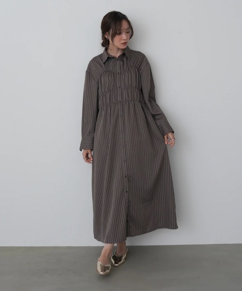 Bab(バブ)の「【選べるサイズ展開】ストライプビスチェ風シャツワンピース(シャツワンピース・レディース・グレイッシュベージュ/ブラウン/アイボリー・MEDIUM/SMALL/LARGE)」の19枚目の写真