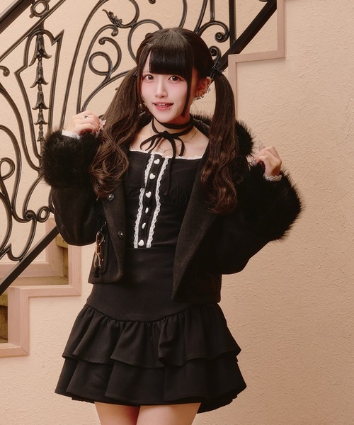 Pal elfy（パルエルフィー）の「フード付きショートダッフルコート（ダッフルコート・レディース・ブラック/ブラック系その他/オフホワイト・フリー）」の6枚目の写真