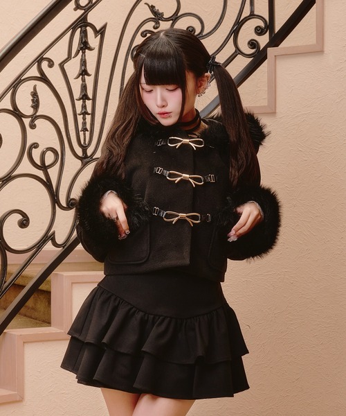 Pal elfy（パルエルフィー）の「フード付きショートダッフルコート（ダッフルコート・レディース・ブラック/ブラック系その他/オフホワイト・フリー）」の5枚目の写真