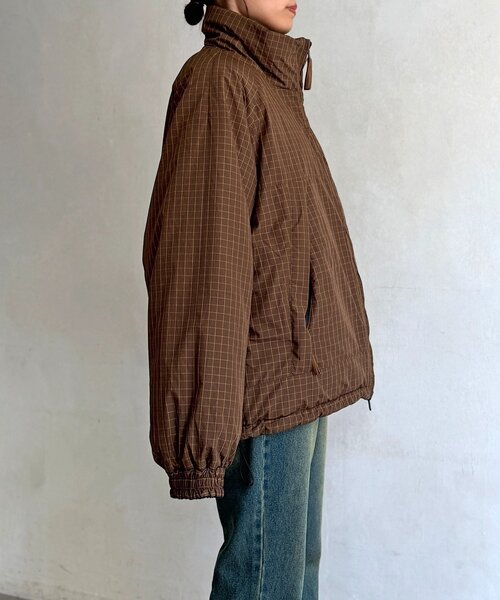 CPCM(シーピーシーエム)の「リバーシブル中綿スタンドブルゾン(ブルゾン・メンズ・ブラウン/ネイビー/グリーン・MEDIUM/LARGE)」の11枚目の写真