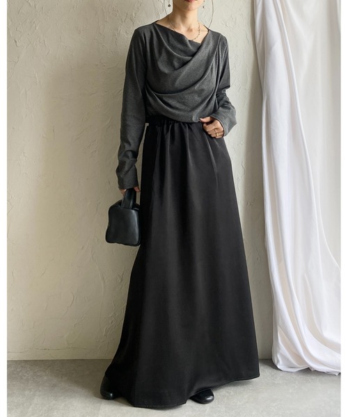 She's Closet(シーズクローゼット)の「シャイニー光沢 セミフレア ロングサテンスカート(スカート・レディース・ブラウン/ブラック/ライトベージュ/キャメル・FREE)」の9枚目の写真