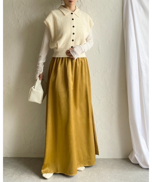 She's Closet(シーズクローゼット)の「シャイニー光沢 セミフレア ロングサテンスカート(スカート・レディース・ブラウン/ブラック/ライトベージュ/キャメル・FREE)」の17枚目の写真