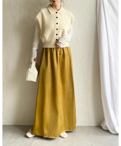 She's Closet(シーズクローゼット)の「シャイニー光沢 セミフレア ロングサテンスカート(スカート・レディース・ブラウン/ブラック/ライトベージュ/キャメル・FREE)」の18枚目の写真