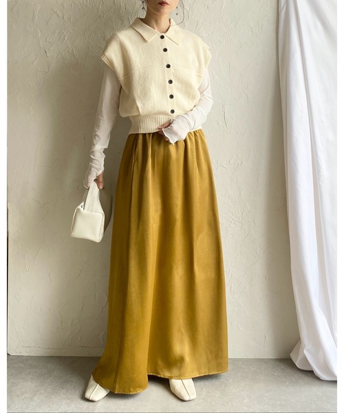 She's Closet(シーズクローゼット)の「シャイニー光沢 セミフレア ロングサテンスカート(スカート・レディース・ブラウン/ブラック/ライトベージュ/キャメル・FREE)」の19枚目の写真