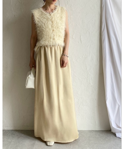 She's Closet(シーズクローゼット)の「シャイニー光沢 セミフレア ロングサテンスカート(スカート・レディース・ブラウン/ブラック/ライトベージュ/キャメル・FREE)」の20枚目の写真